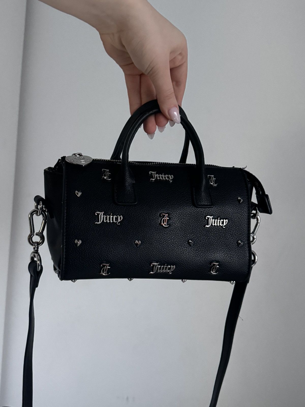 Juicy Couture Juicy Couture Black Faux Leather Barrel Bag Silver Studded Size ONE SIZE - 2 Thumbnail