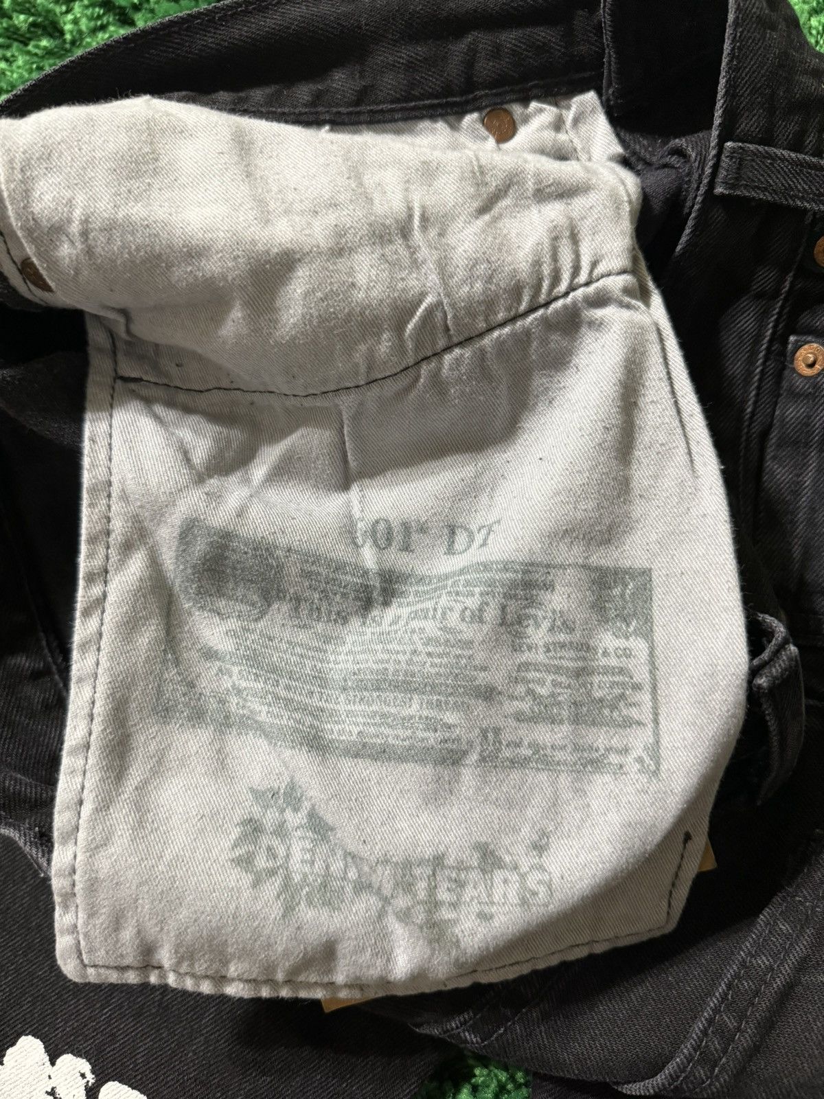 DENIM TEARS Denim Tears Levis 501 Cotton Wreath Denim Jean Black 32 Size US 32 / EU 48 - 5 Thumbnail