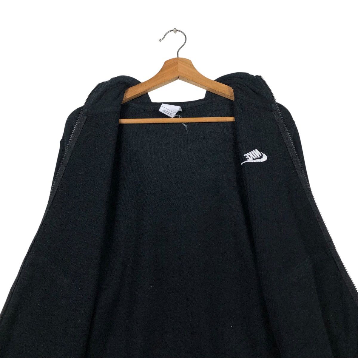 Nike Nike Vintage Black Zip Hoodie – Minimal Swoosh Essential Size US S / EU 44-46 / 1 - 16 Thumbnail