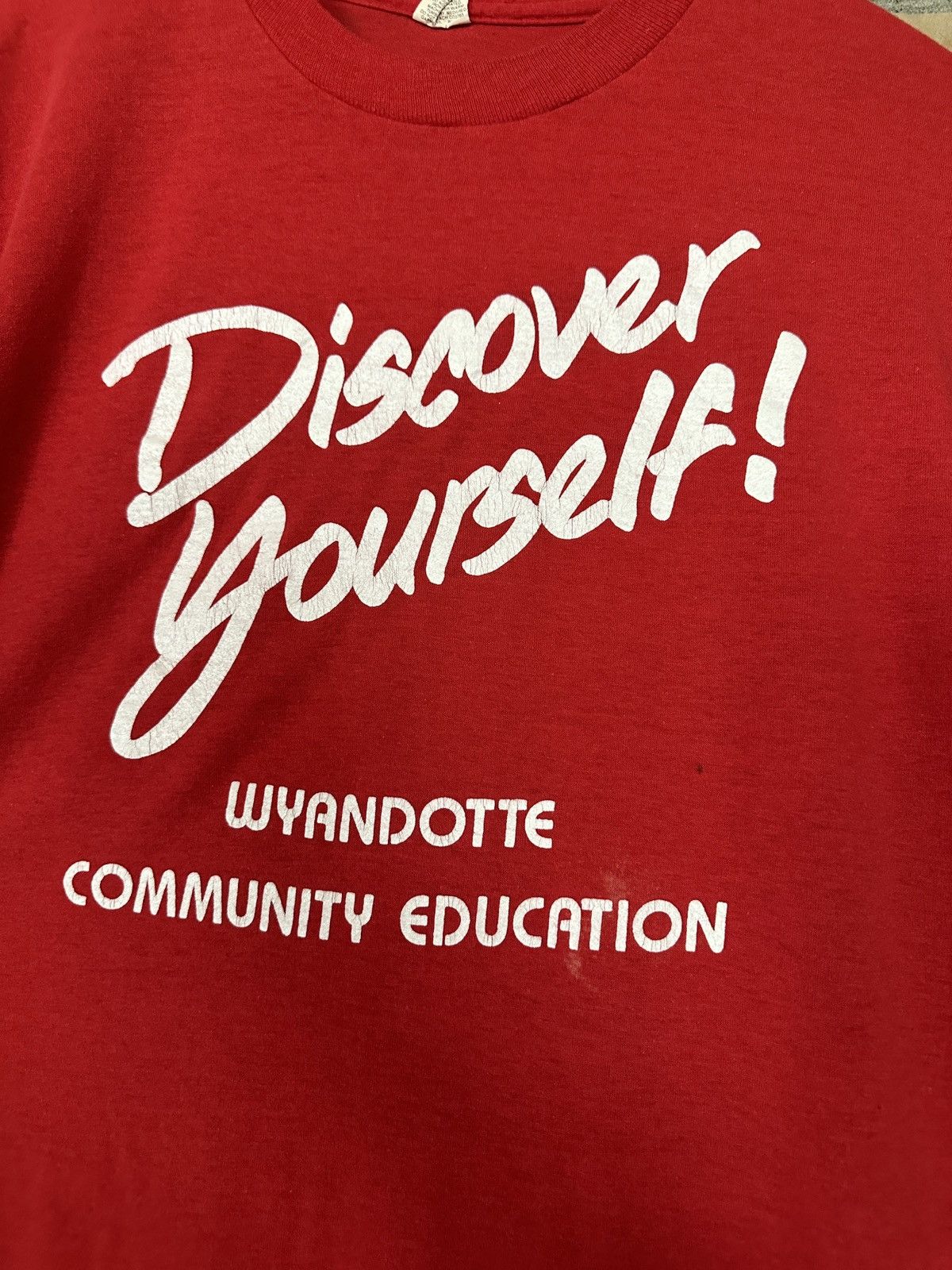 Vintage Vintage 80s Discover Yourself! Graphic Tee Size US L / EU 52-54 / 3 - 3 Thumbnail