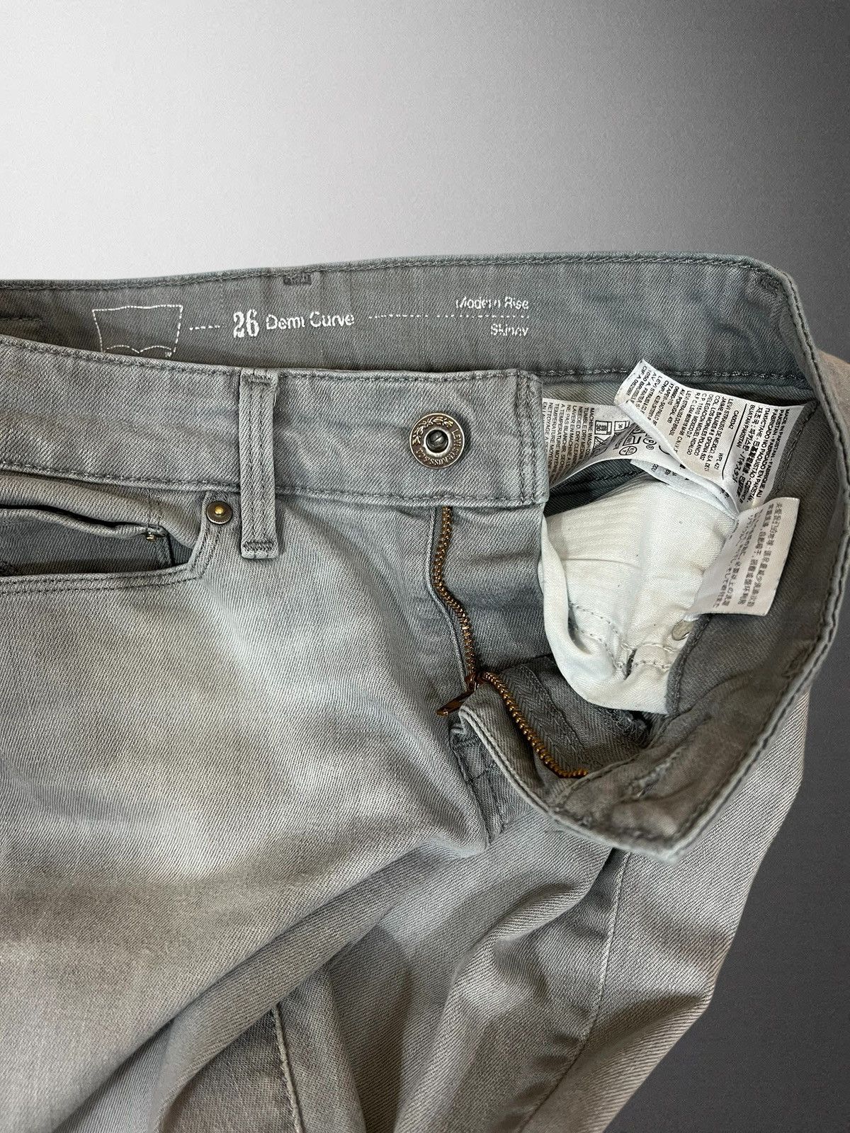Levi's Levi’s Demi Curve Modern Rise Skinny jeans size W26 L32 Size 26" / US 2 / IT 38 - 5 Thumbnail