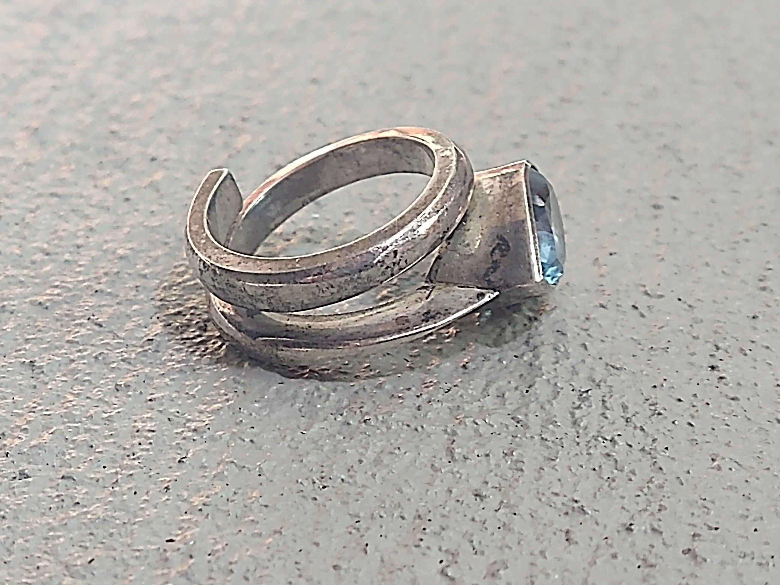Jewelry × Vintage Vintage Sterling Silver Ring Blue Topaz Pejois 6.5 Abstract Size ONE SIZE - 8 Thumbnail