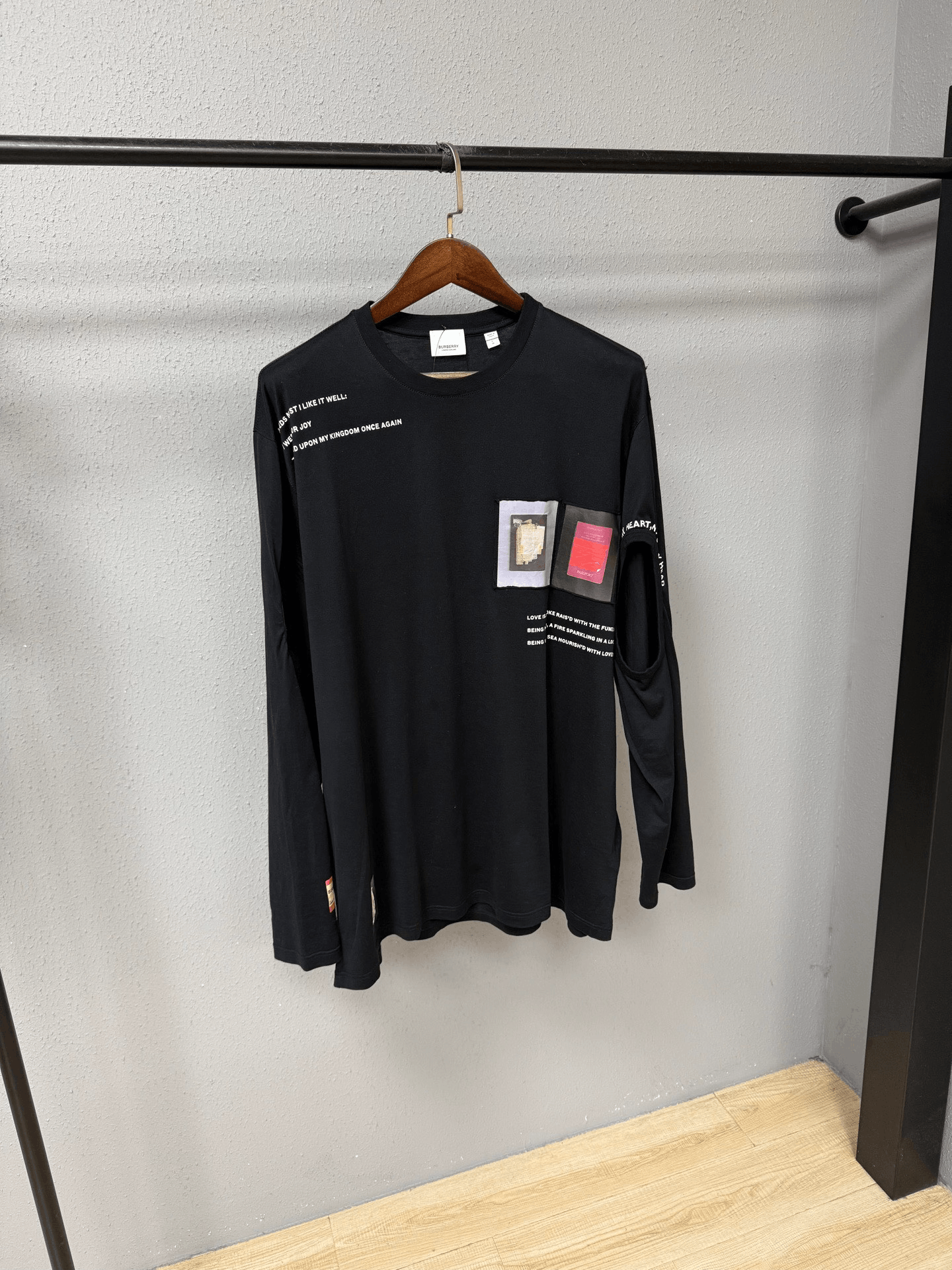 Burberry Burberry T-Shirt l Men Size US L / EU 52-54 / 3 - 1 Thumbnail