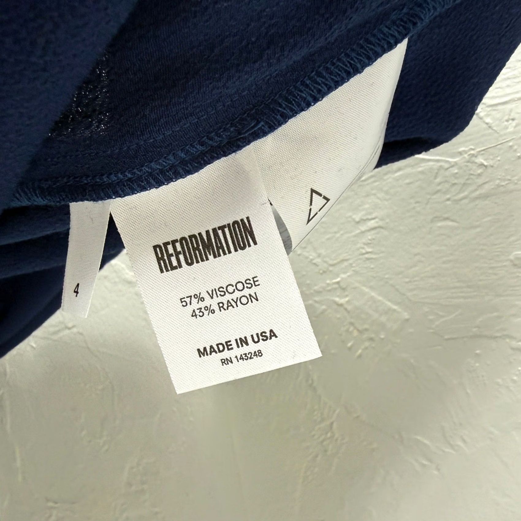 Reformation Reformation Dress 4 Navy Mini Viscose Off The Shoulder Party Tie Women's Size S / US 4 / IT 40 - 8 Thumbnail