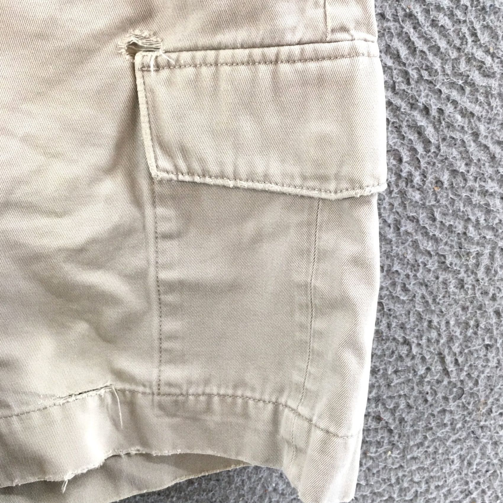 Banana Republic Banana Republic Cargo Short Mens 33 Beige Cotton Mid Rise Flat Front Zip Fly Mens Regular? Size US 33 - 6 Thumbnail