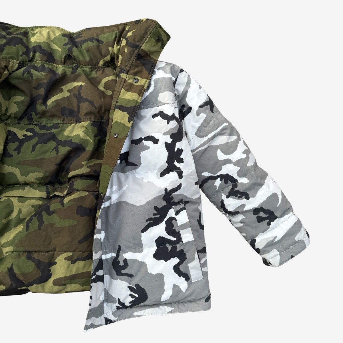 Canada Goose × Vetements *RARE* Vetements x Canada Goose SS17 Reversibel Camo Coat Size US L / EU 52-54 / 3 - 13 Thumbnail