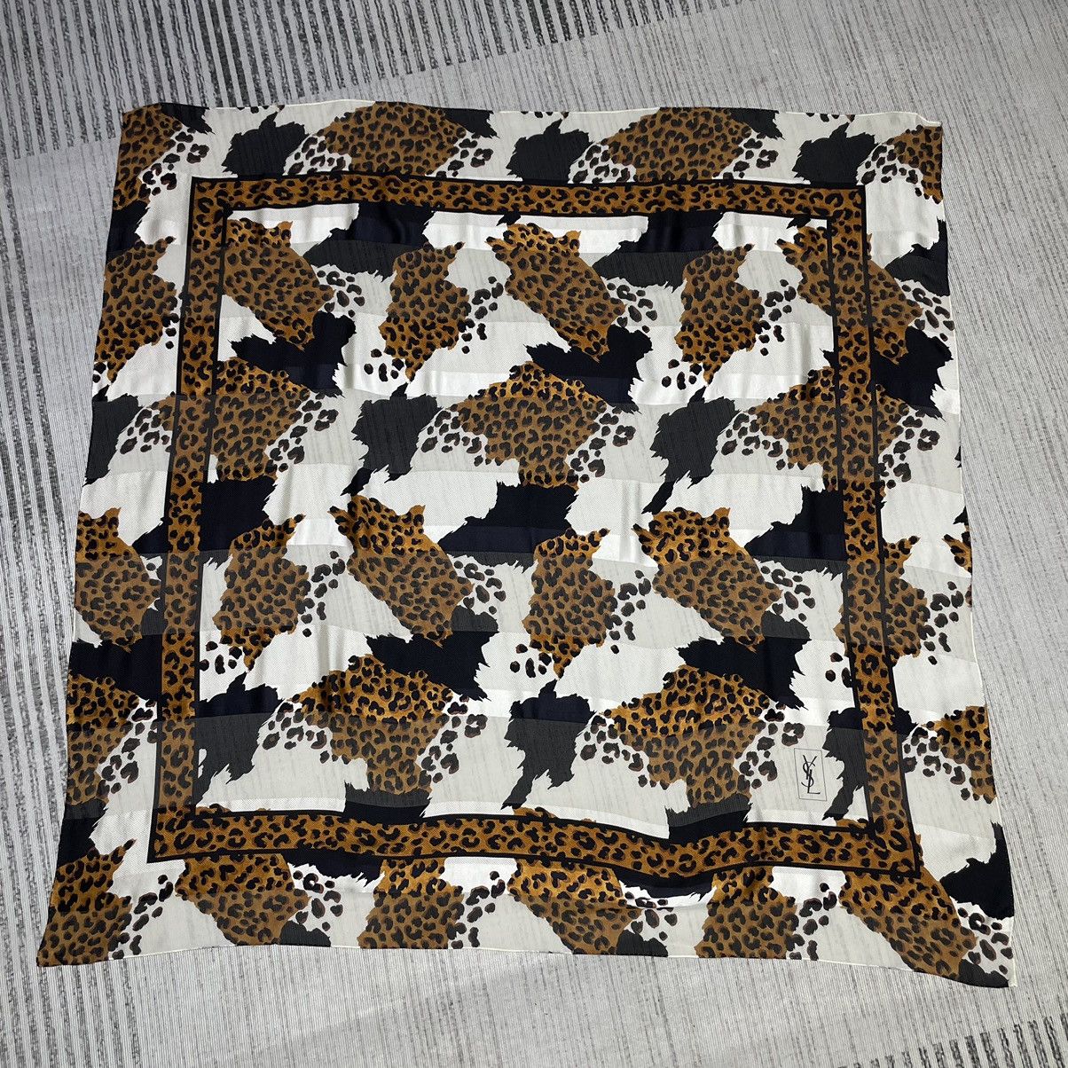 Saint Laurent Paris YvesSaintLaurent leopard silk Scarf Size ONE SIZE - 1 Thumbnail