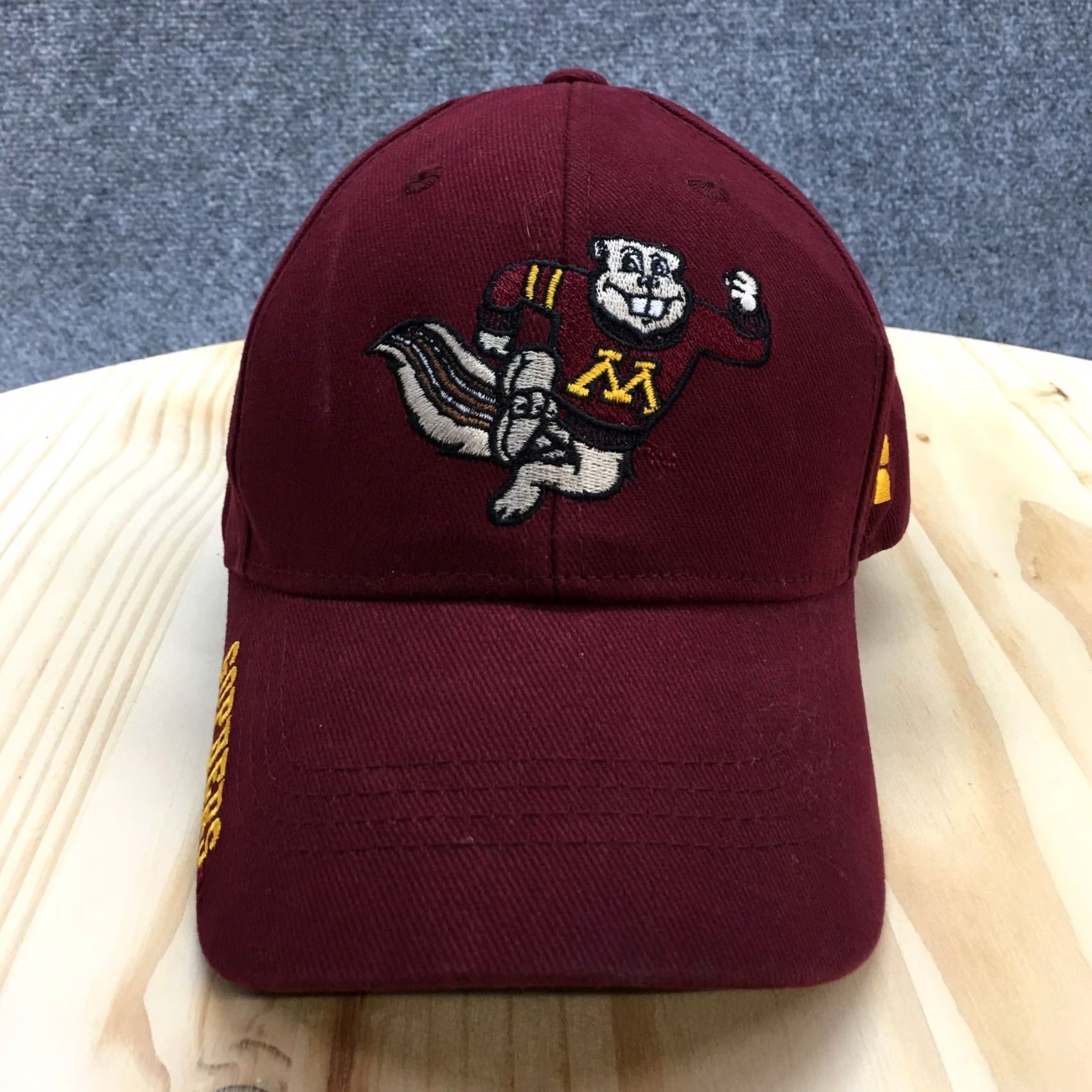Logo 7 Russell Golden Grophers Baseball Cap Hat Mens Maroon Minnesota Logo Red Polyester Adjustable Breathable Lightweight Casual Size ONE SIZE - 2 Thumbnail
