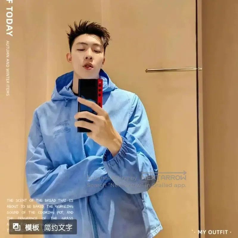 Burberry Burberry Blue Men's Lightweight Jacket. Size US L / EU 52-54 / 3 - 7 Thumbnail