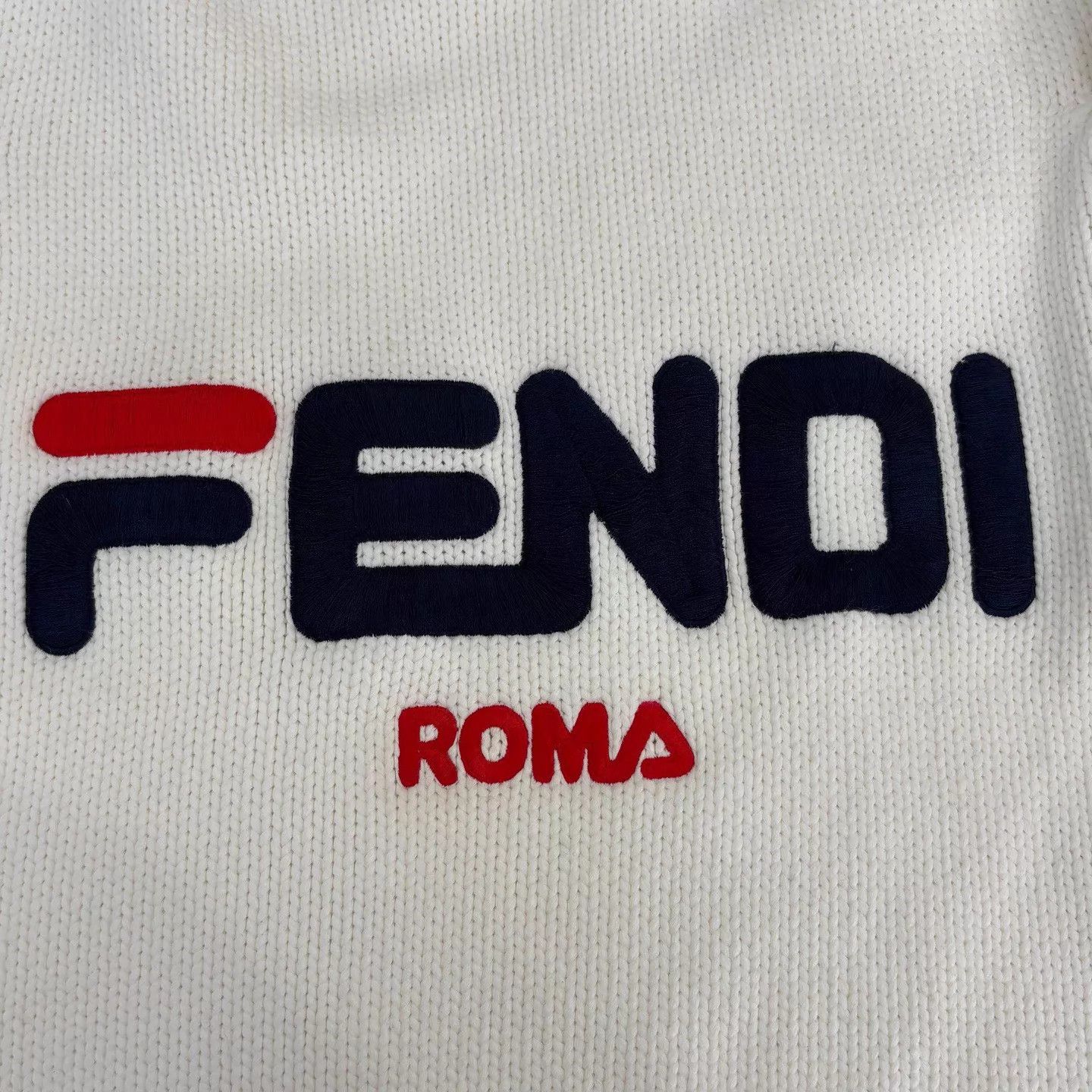 Fendi FENDI x FILA Embroidered Logo White Knit Sweater 38 New Size XS / US 0-2 / IT 36-38 - 6 Thumbnail