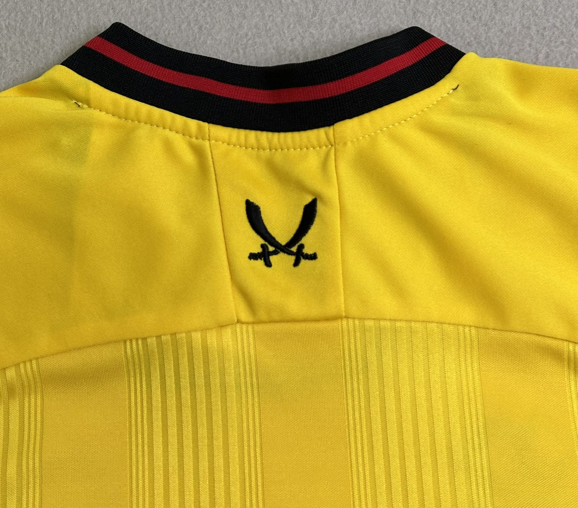 Errea Sheffield United 2023-2024 Errea Football Jersey Size S Size US S / EU 44-46 / 1 - 11 Thumbnail