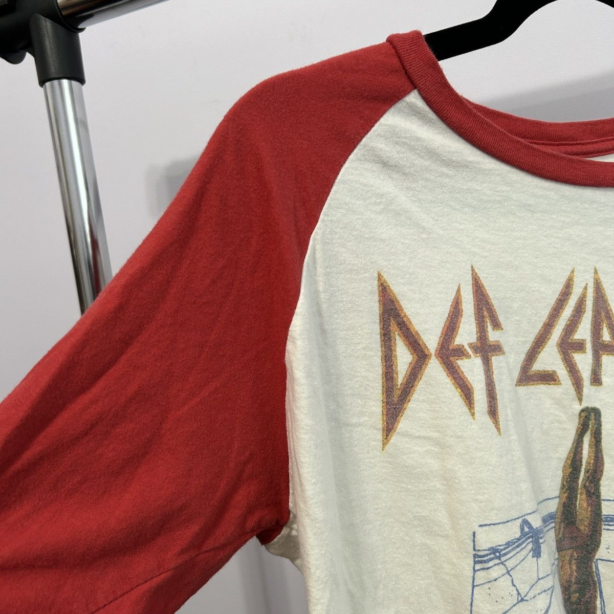 Def Leppard Def Leppard Retro Graphic Band Tshirt Size XL - "Margarito" Size XL / US 12-14 / IT 48-50 - 5 Thumbnail