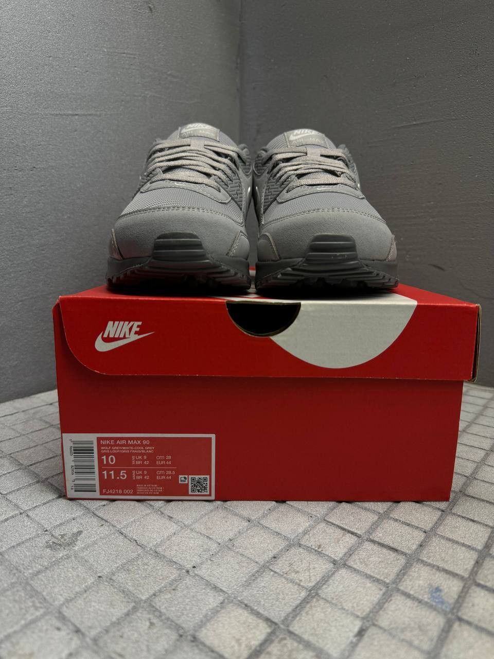 Nike Nike Air Max 90 Size US 11 / EU 44 - 3 Thumbnail