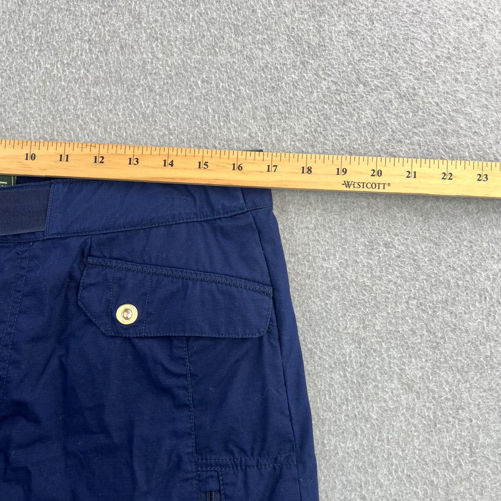 Ralph Lauren Lauren Ralph Lauren Shorts Womens 10 Belted Utility Cargo Pockets Navy Blue 100% Cotton Canvas Outdoor Casual Activewear Travel Mens Womens Girls Boys Size 32" / US 10 / IT 46 - 2 Thumbnail