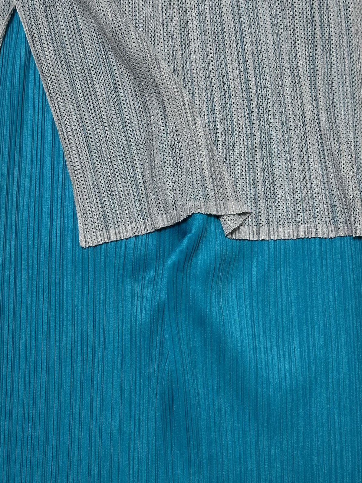 Pleats Please Issey Miyake PLEATS PLEASE Knee-Length Pleated Pants with Attached Skirt Size 26" / US 2 / IT 38 - 5 Thumbnail