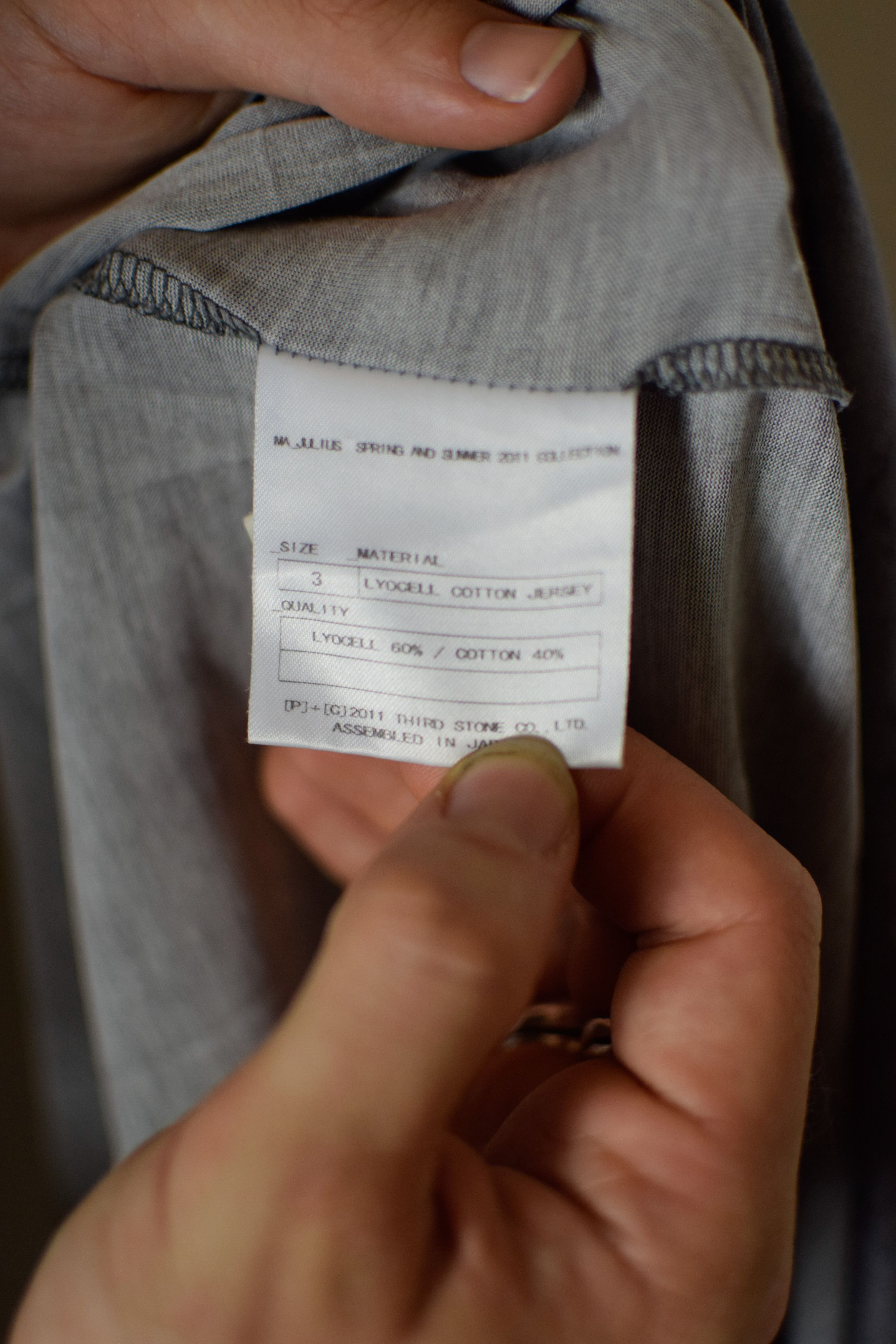Julius MA_Julius SS11 Grey Top - 340CUM63 Size US L / EU 52-54 / 3 - 7 Thumbnail
