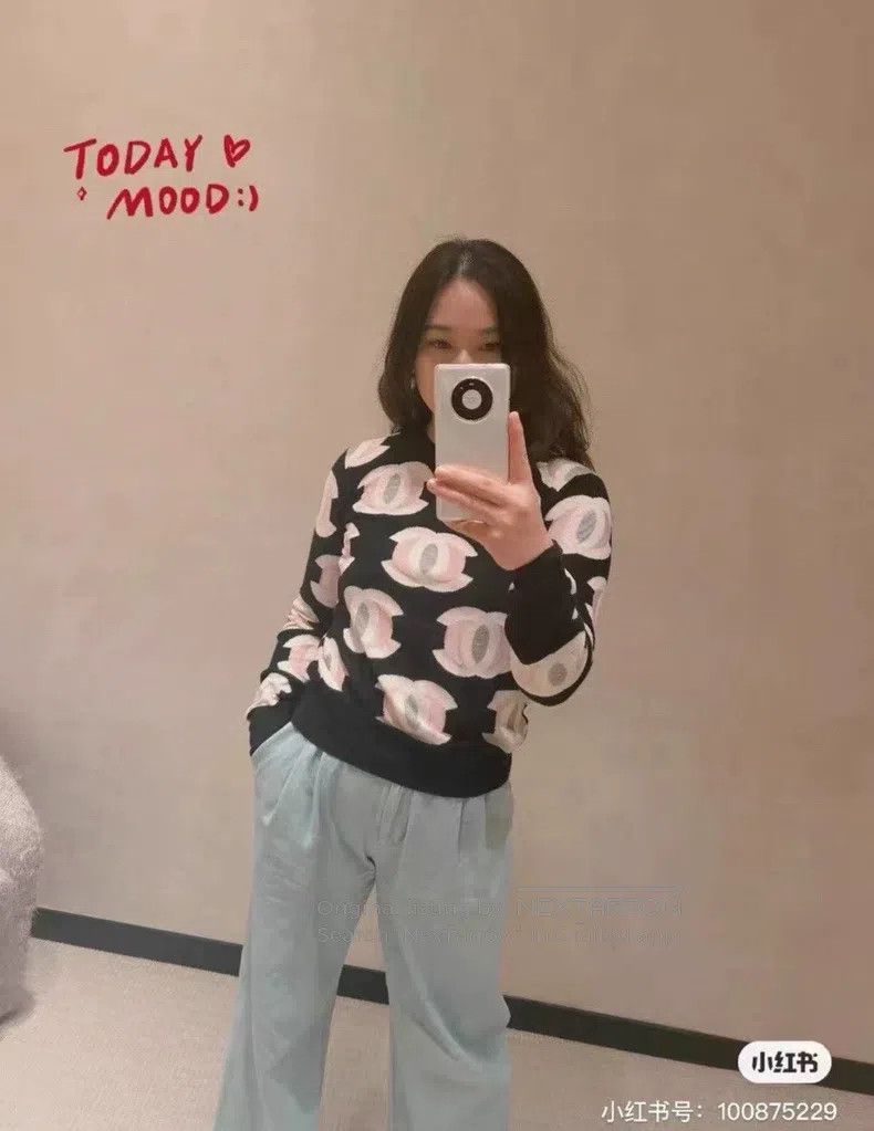 Chanel Chanel Full logo sweater Size XXS / US 00 / IT 34 - 8 Thumbnail