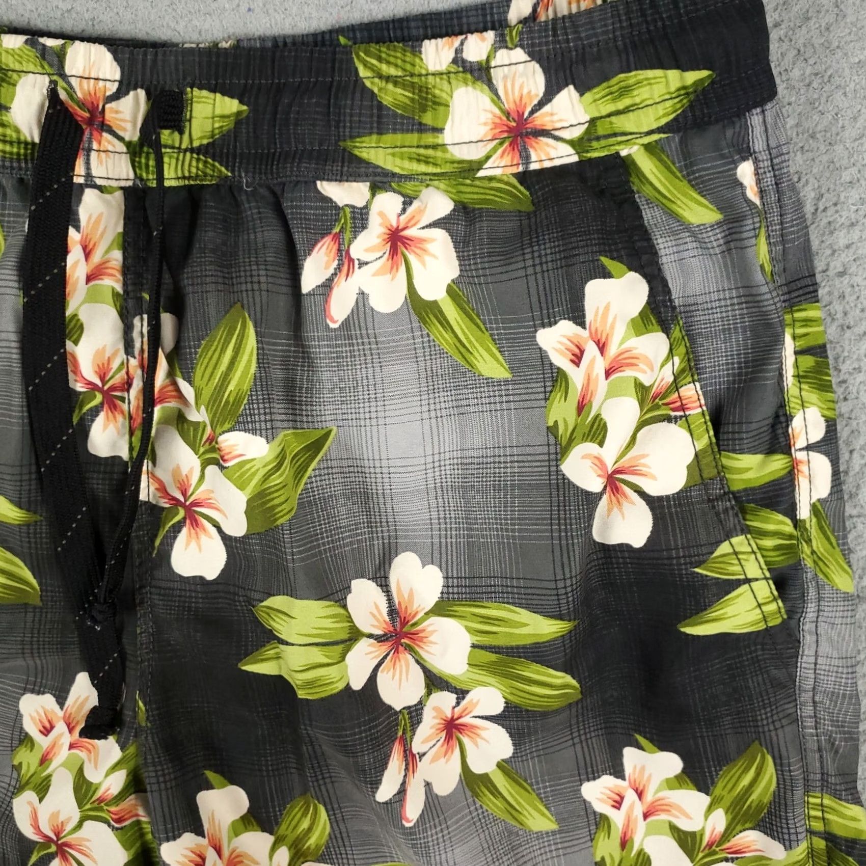 Tommy Bahama Tommy Bahama Shorts Mens M Black Relax Tropical Lace Tie Beach Swim Trunks Size Size US 31 - 3 Thumbnail