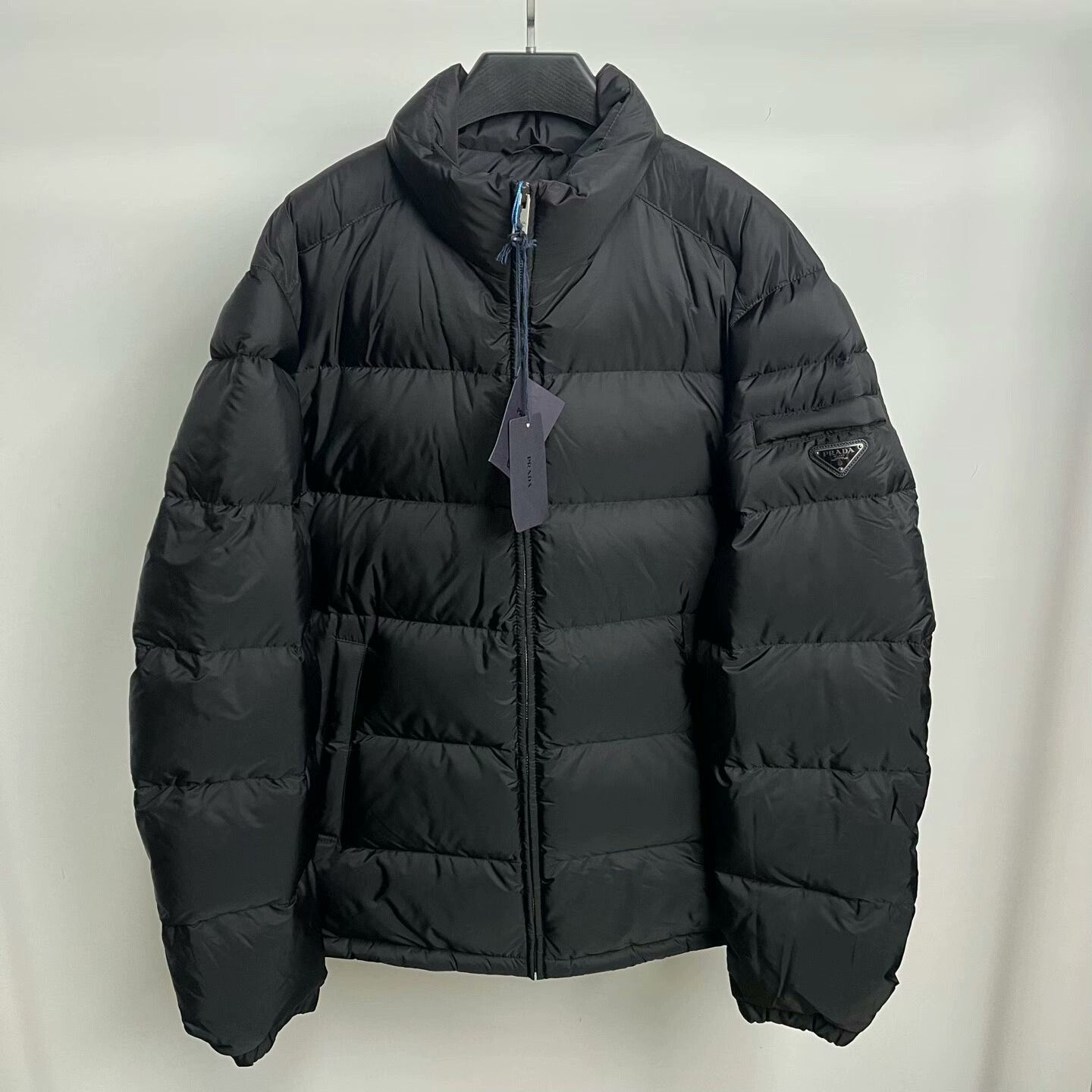 Prada prada black metal triangle logo down jacket Size US XXL / EU 58 / 5 - 1 Thumbnail