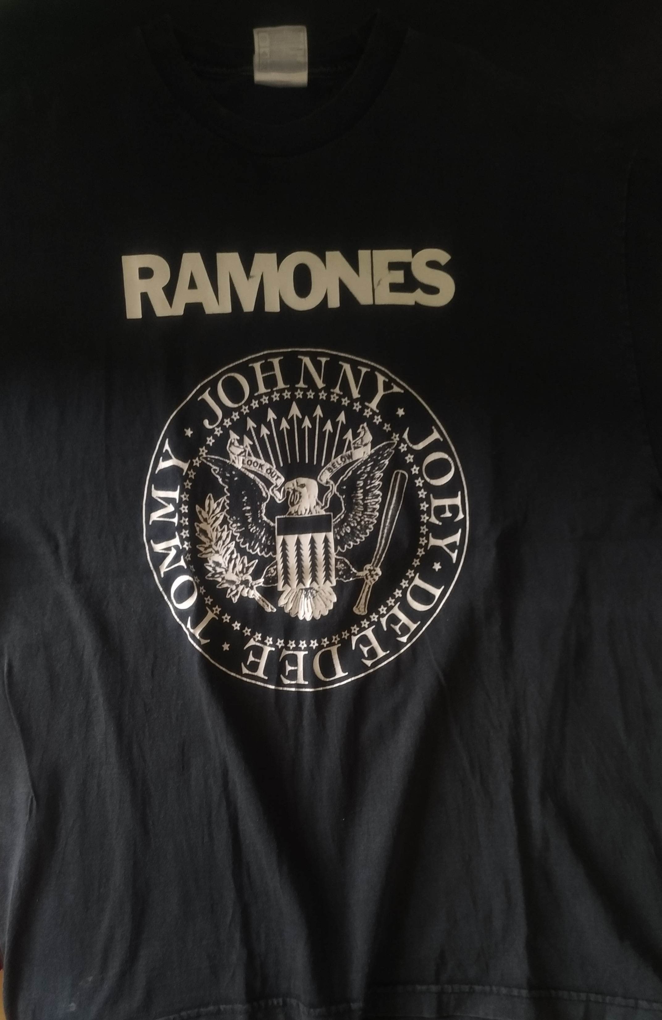 Band Tees Ramones logo shirt Size US XL / EU 56 / 4 - 2 Thumbnail