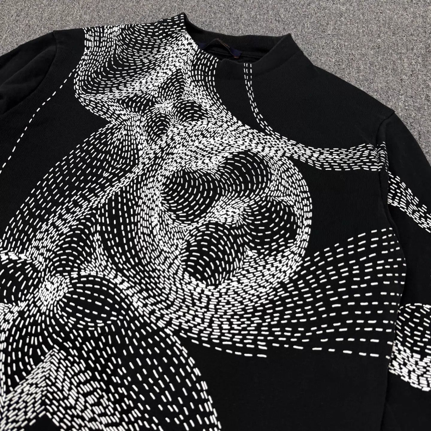Louis Vuitton LV Sketch Floral Sweatshirt M 99 New Size US M / EU 48-50 / 2 - 3 Thumbnail