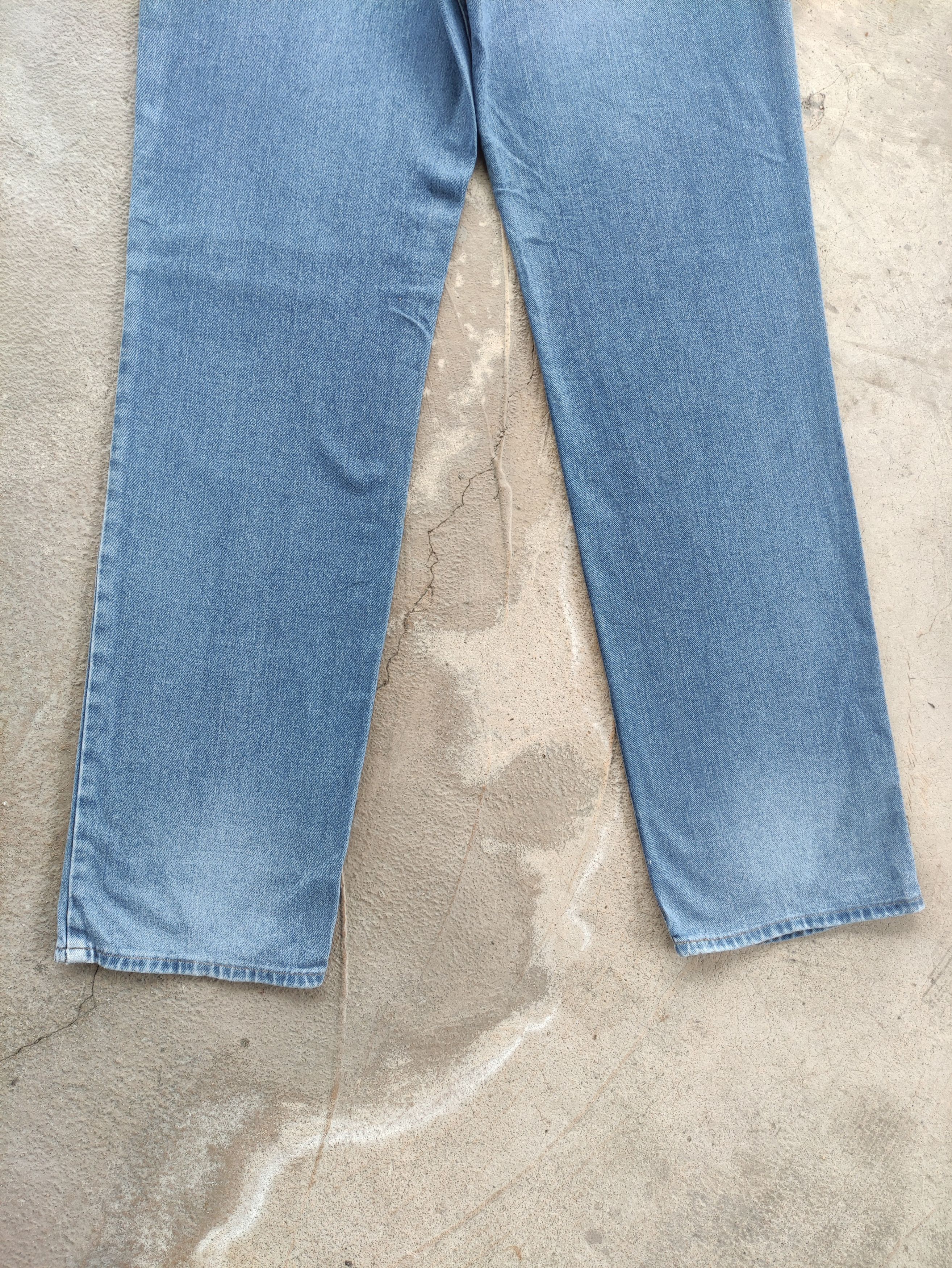 Levi's Vintage Levis Jean Distressed Faded Denim Waist 35 Size US 35 - 10 Thumbnail