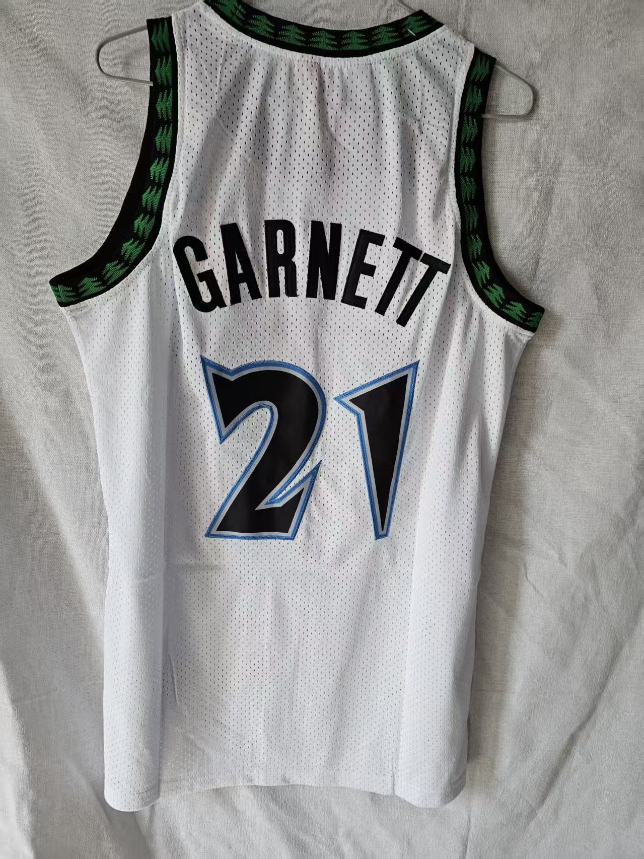 NBA Timberwolves 21 Garnett Jersey Stitched White Size US M / EU 48-50 / 2 - 2 Thumbnail