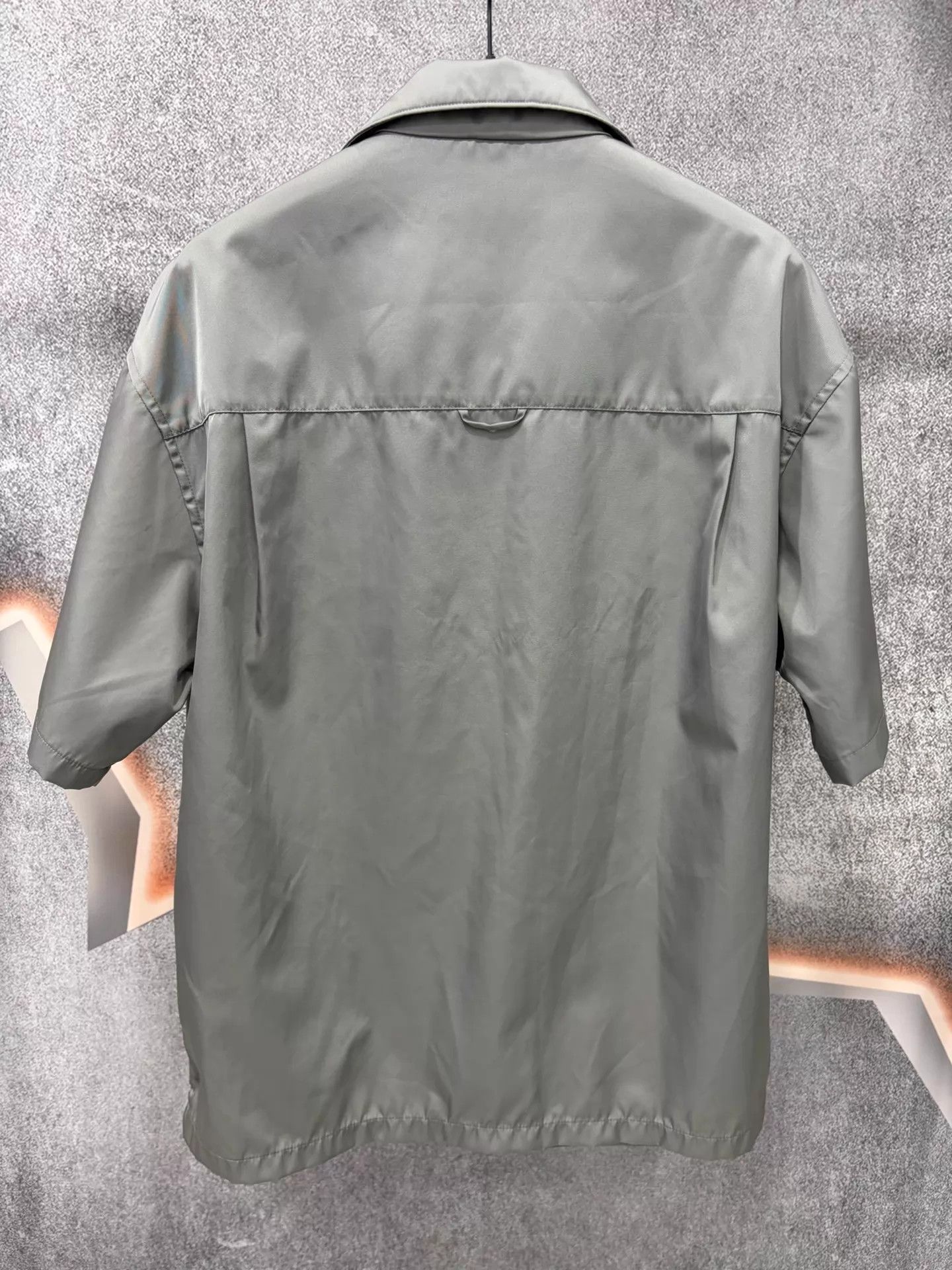 Prada Prada Triangle Logo Short Sleeve Shirt Gray M Size US M / EU 48-50 / 2 - 2 Thumbnail