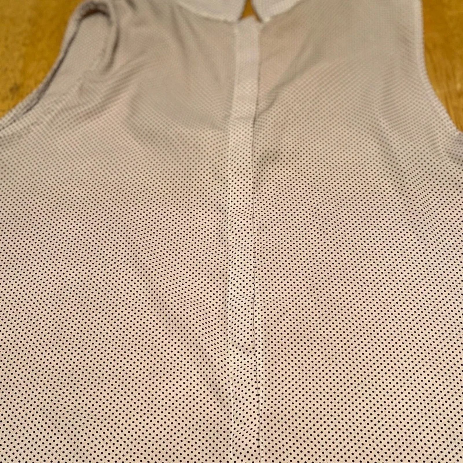 Zara Zara Basics top, size Medium Size M / US 6-8 / IT 42-44 - 2 Thumbnail