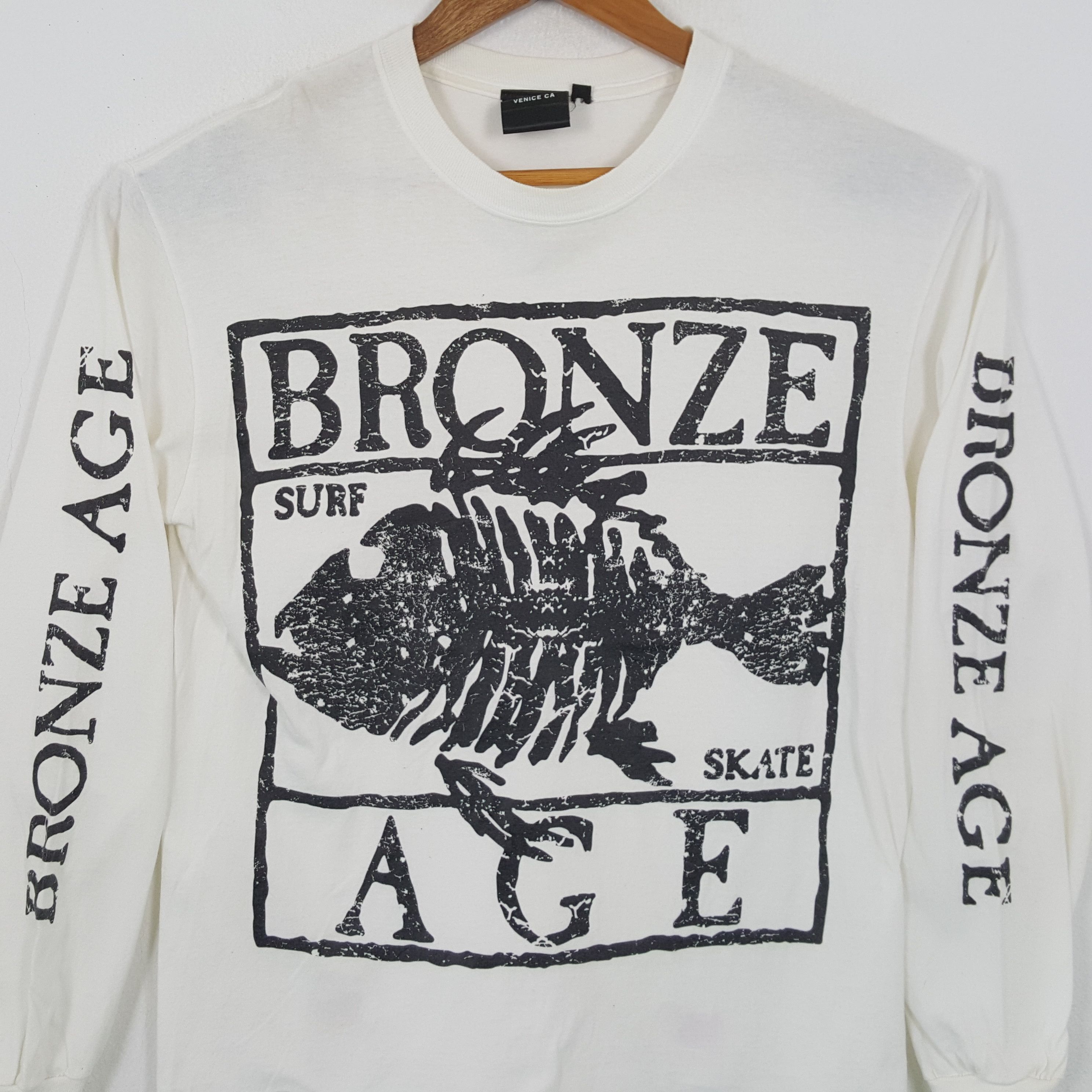 Vintage Vintage BRONZE AGE American Surfing Style T-Shirts Size US M / EU 48-50 / 2 - 2 Thumbnail
