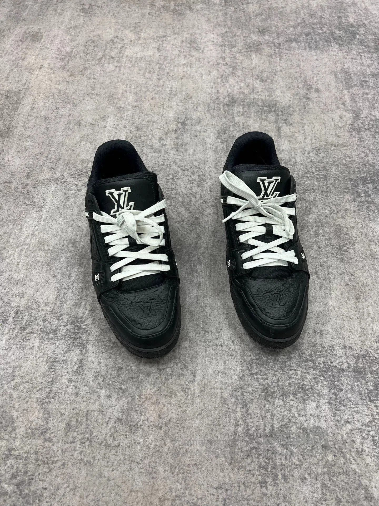 Louis Vuitton lv embossed black trainer size 10. Size US 10 / EU 43 - 1 Thumbnail