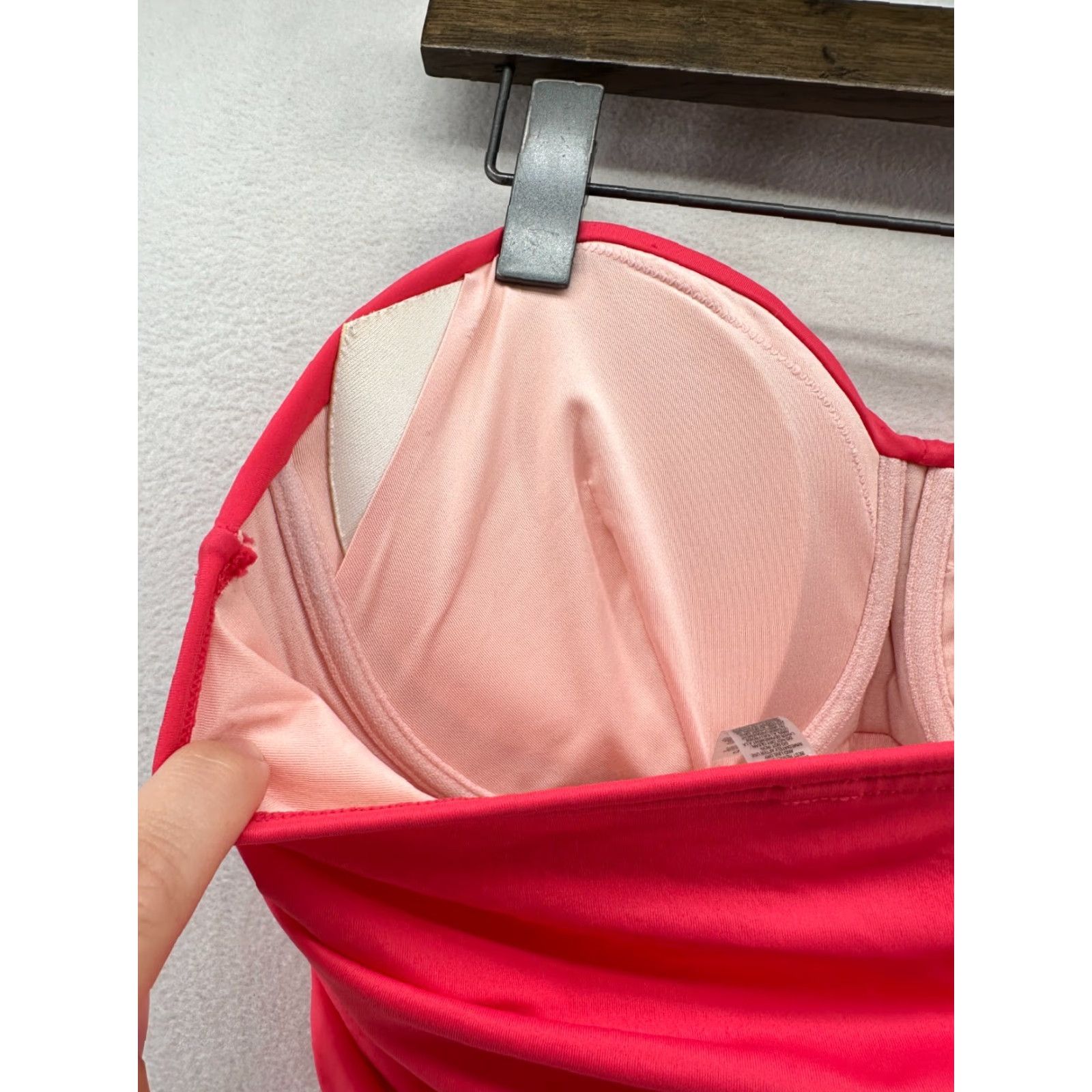 Victoria's Secret Victoria's Secret Bandeau One-Piece Swimsuit Pink Women's 8D Padded Beach Size ONE SIZE - 6 Thumbnail