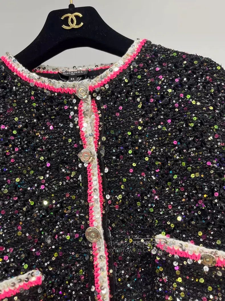Chanel Chanel 24C black background colour sequin cardigan coat Size XXS / US 00 / IT 34 - 2 Thumbnail