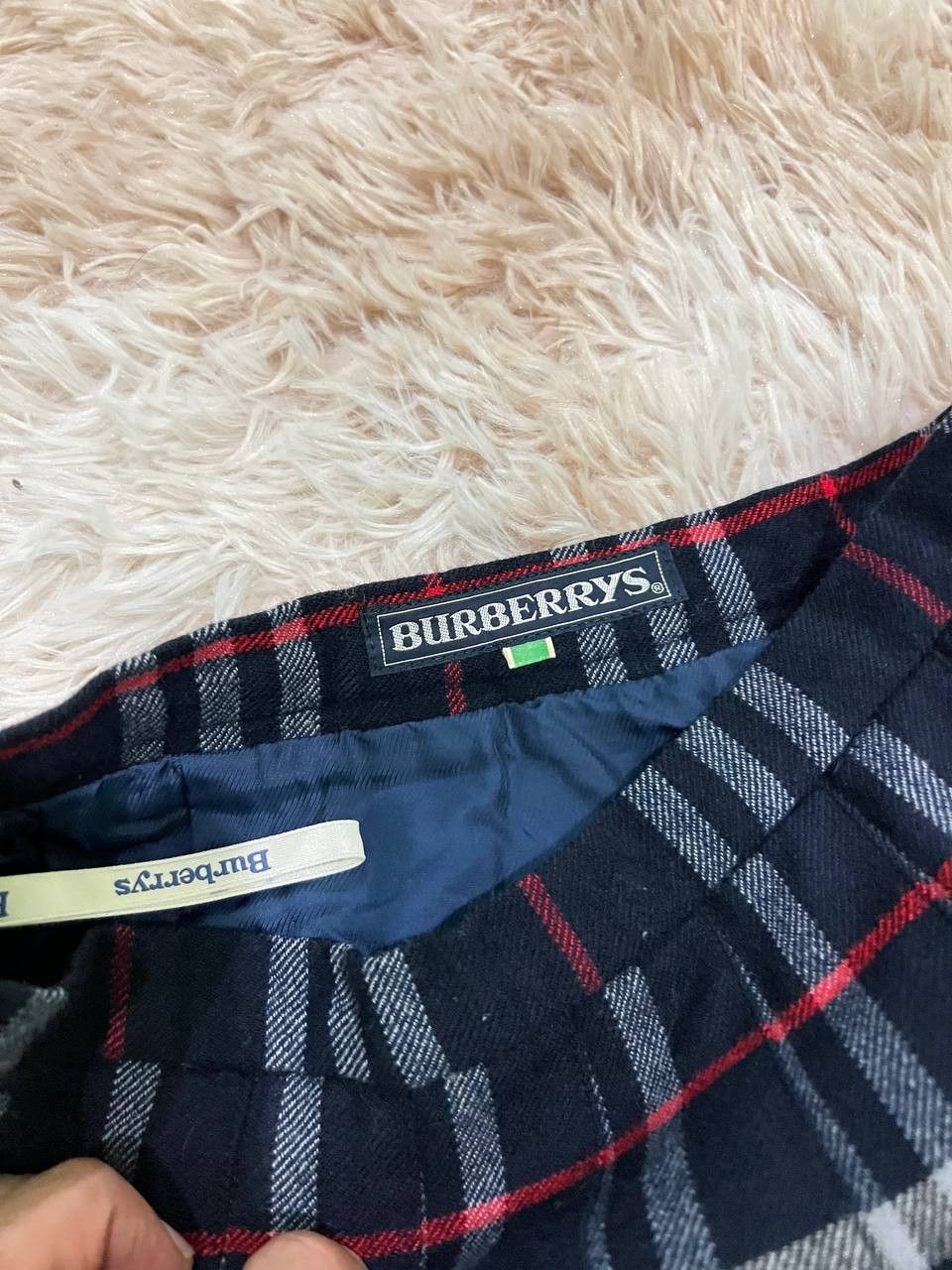 Burberry Vintage 90’s Burberrys Wool Pleated Midi Skirt Size 25" / US 0 / IT 36 - 2 Thumbnail