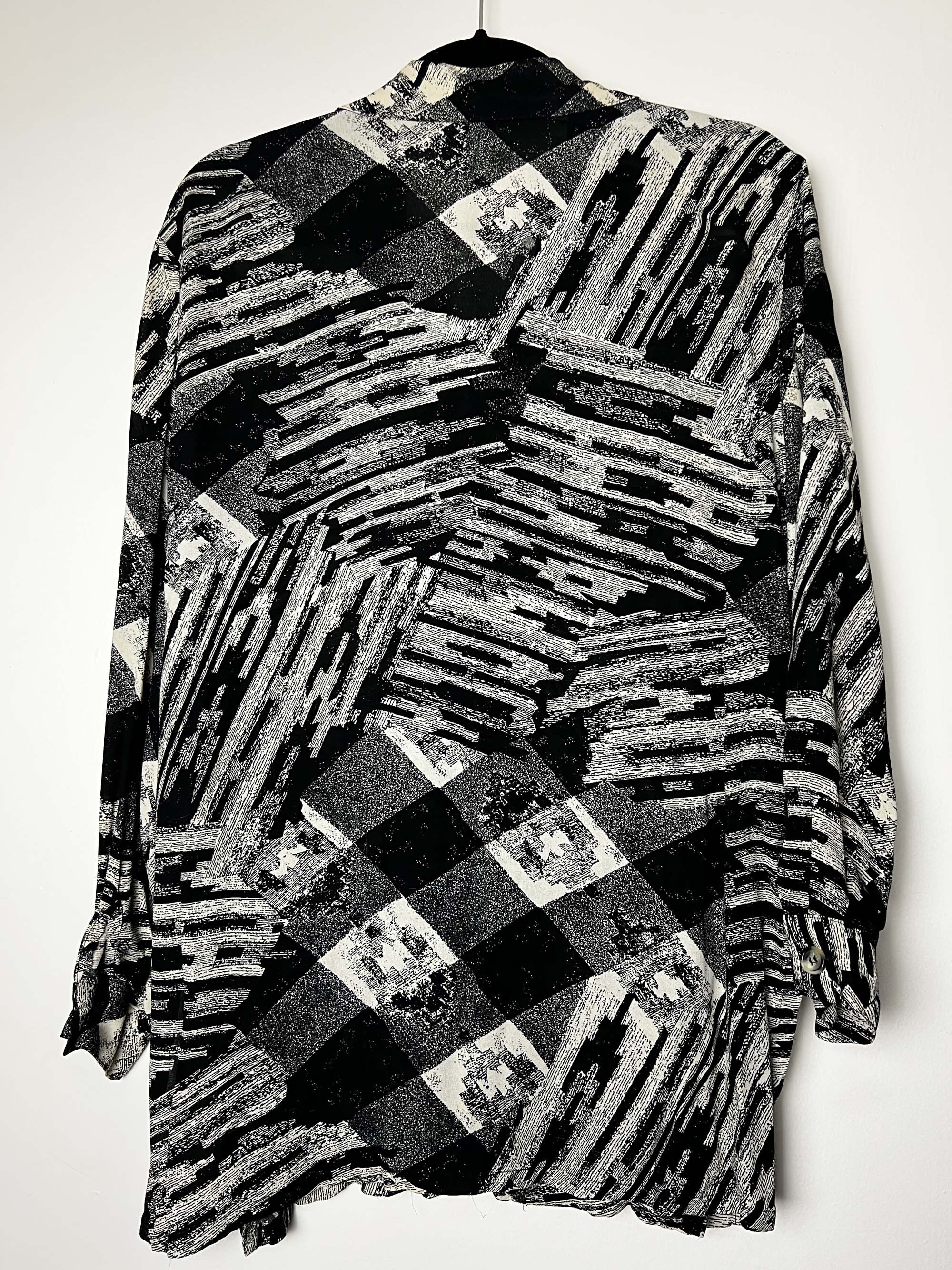 Jones New York Vintage 1990's Jones New York Geometric Button Up Blouse Size M / US 6-8 / IT 42-44 - 9 Thumbnail
