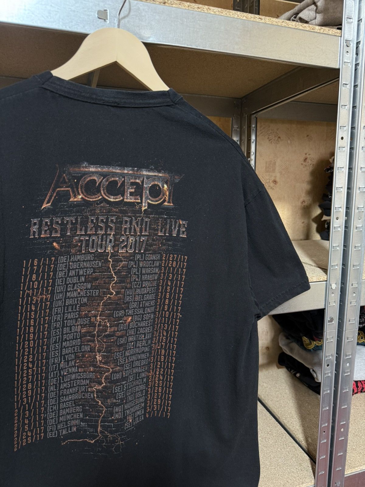 Band Tees × Vintage Vintage Accept Restless And Live Tour 2017 Retro T-Shirt Size US XL / EU 56 / 4 - 4 Thumbnail