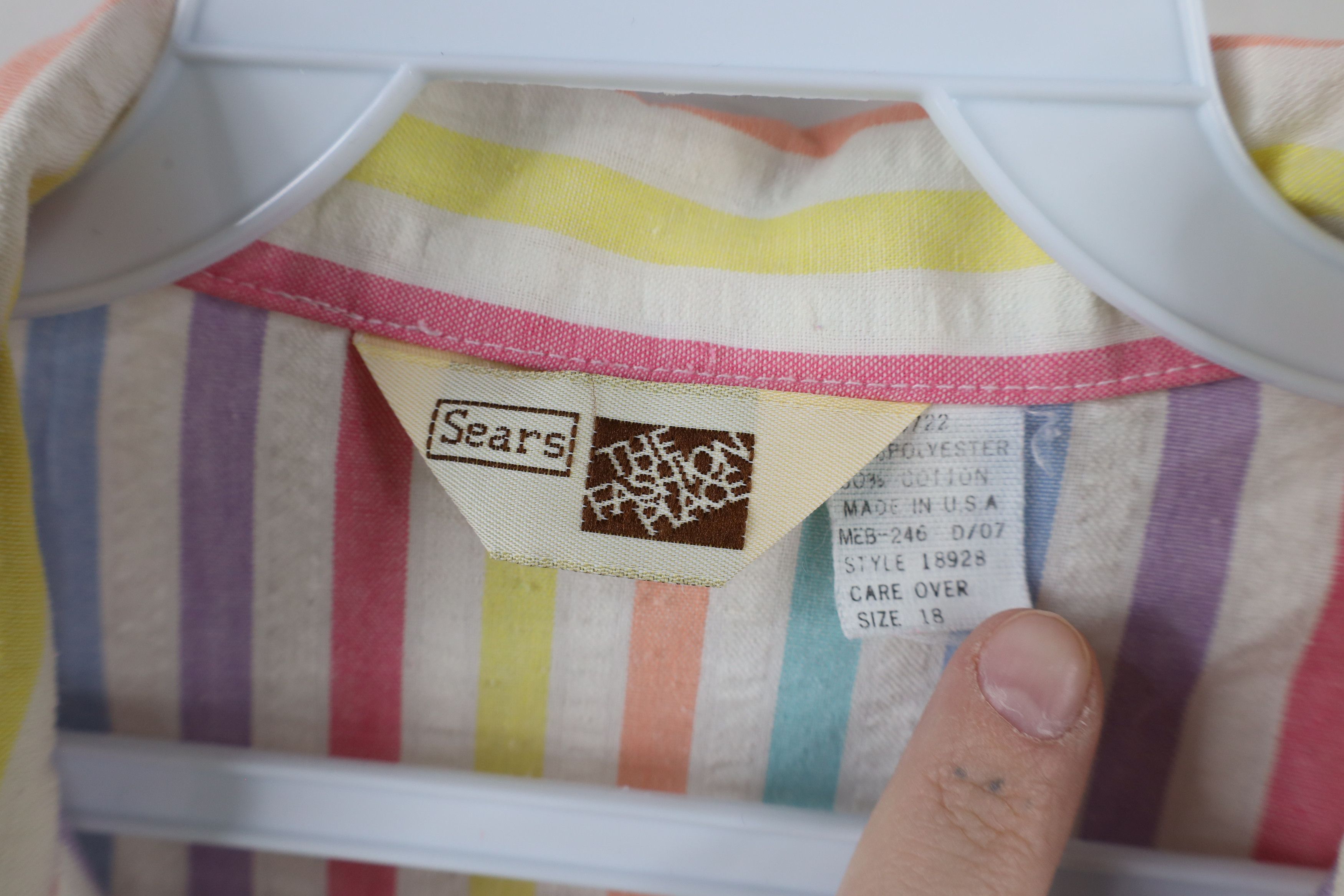 Vintage Vintage 70s Streetwear Rainbow Striped Button Shirt USA Size XXL / US 16-18 / IT 52-54 - 7 Thumbnail