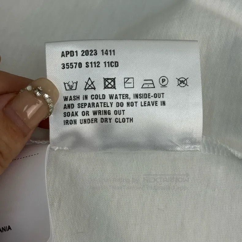 Prada Prada White cloth triangle label solid colour short sleeve Size US M / EU 48-50 / 2 - 7 Thumbnail