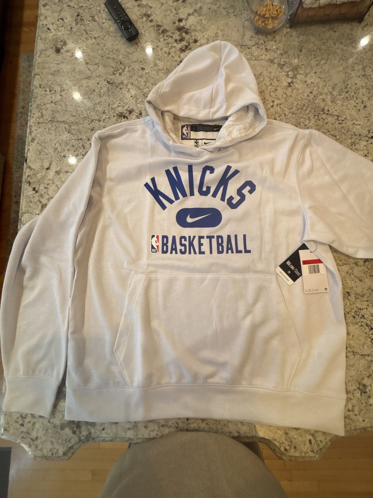 Nike Nike for NBA New York Knicks, basketball hoodie size large Size US L / EU 52-54 / 3 - 6 Thumbnail