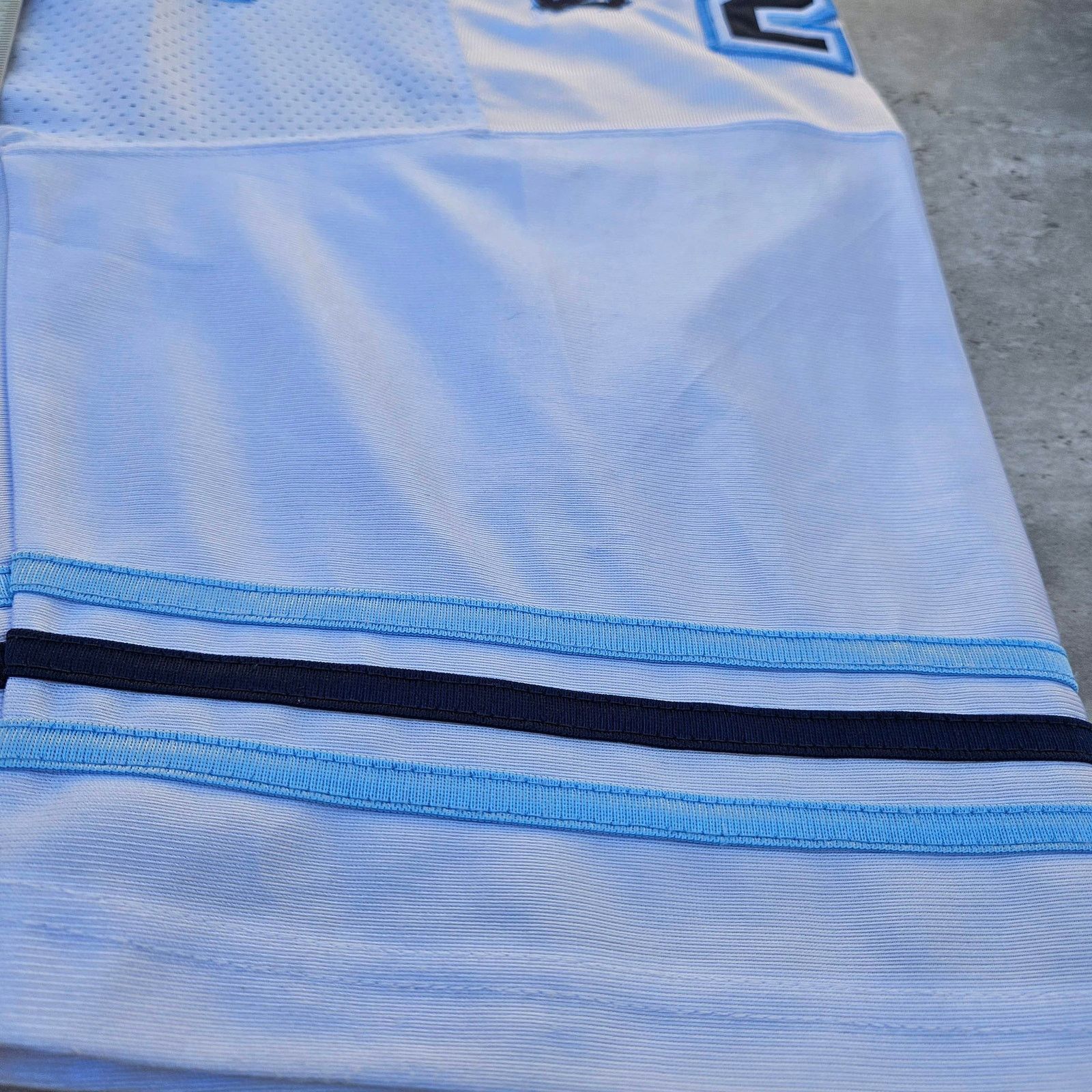 NBA Vintage North Carolina Tar Heels Jersey Size Large #23 Size US L / EU 52-54 / 3 - 5 Thumbnail