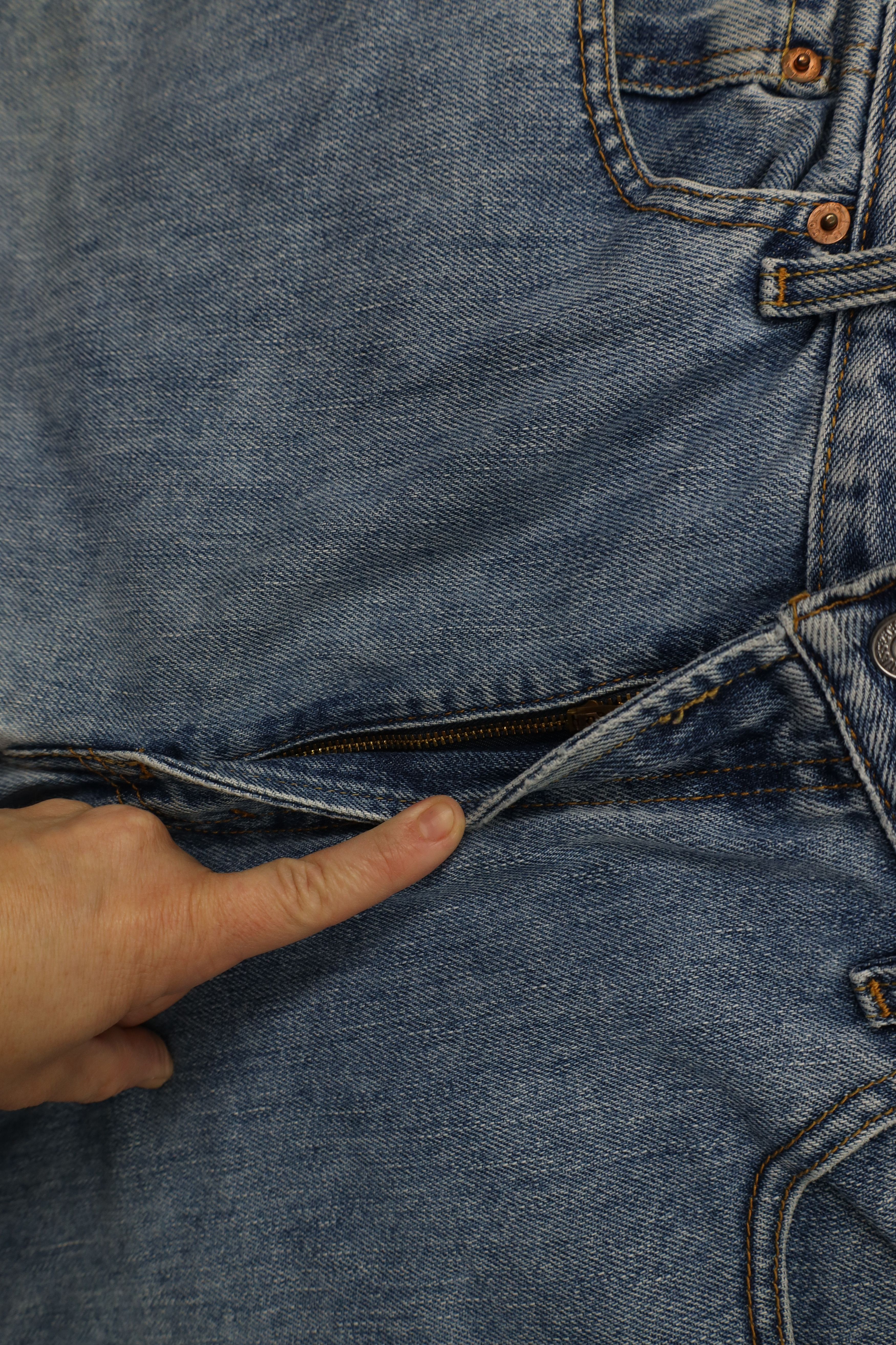 Levi's Vintage Y2K Levis 550 Relaxed Fit Denim Jeans Blue Cotton Size US 38 / EU 54 - 7 Thumbnail