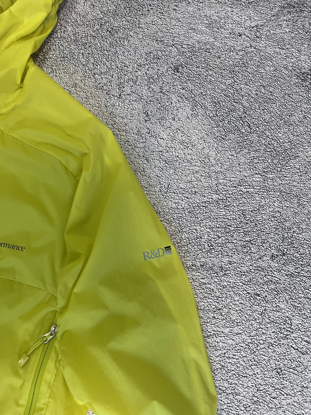 Peak Performance Men’s Peak Performance Nominal J Windbreaker Hooded Jacket M Size US M / EU 48-50 / 2 - 4 Thumbnail