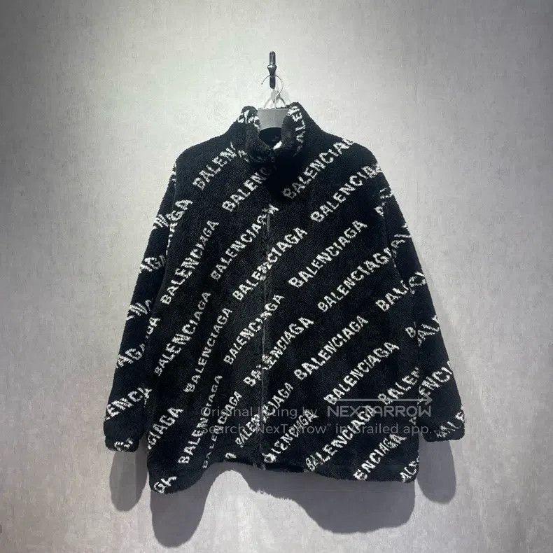 Balenciaga Balenciaga Barrage Full Print Teddy Fleece Jacket Size XS / US 0-2 / IT 36-38 - 1 Thumbnail