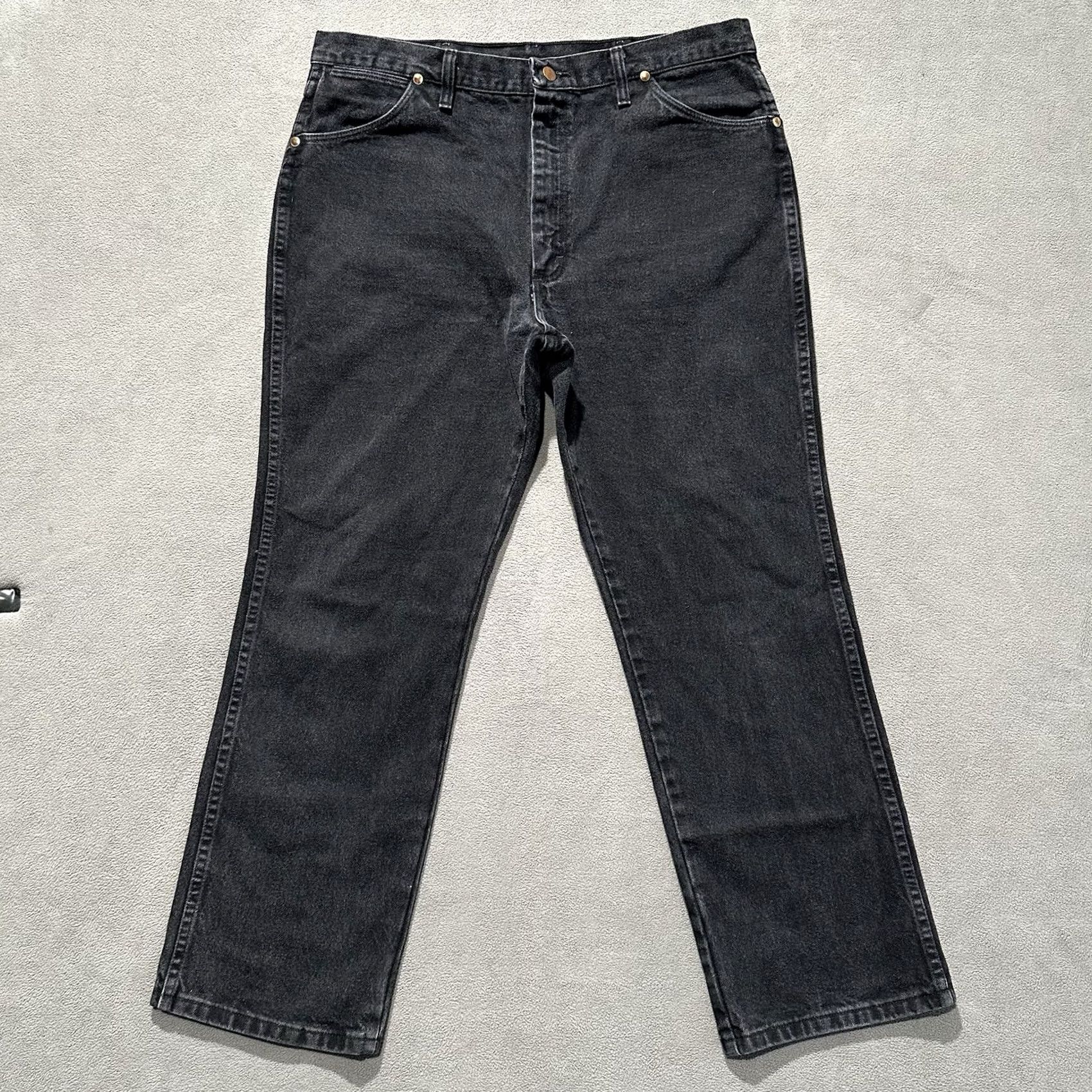 Wrangler VINTAGE Wrangler Jeans Mens 38x30 Black Denim 936WBK Slim Fit Cowboy Cut EUC Size US 30 / EU 46 - 2 Thumbnail