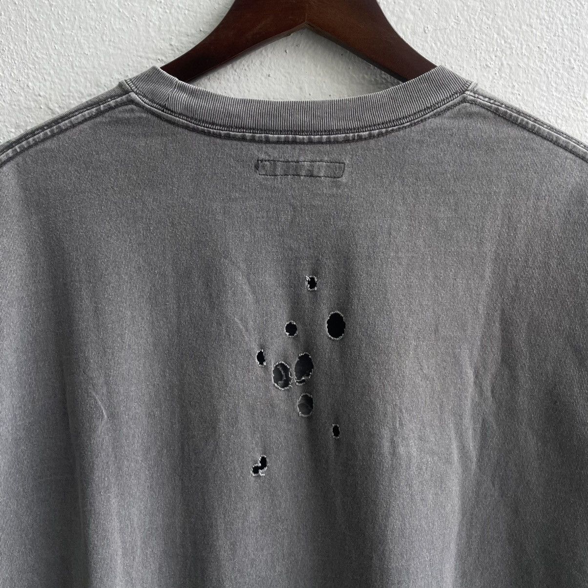 Number (N)ine Number (N)ine Distress Shield Emblem Logo Shirts Size US XL / EU 56 / 4 - 9 Thumbnail