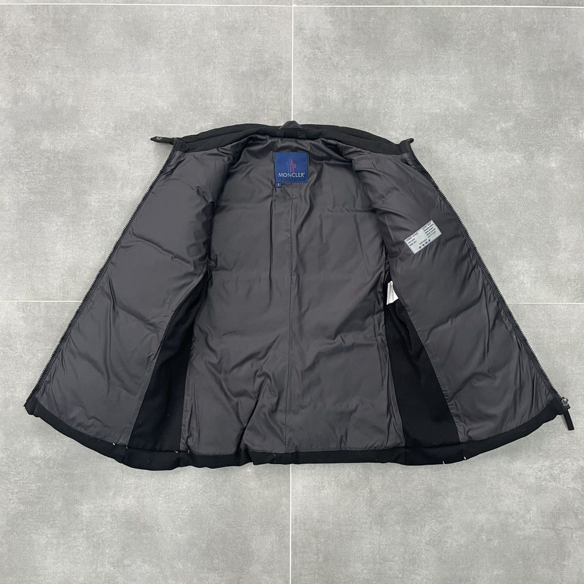 Moncler × Vintage Vintage Moncler Women Puffer Down Jacket Size 1 (M) Size M / US 6-8 / IT 42-44 - 13 Thumbnail