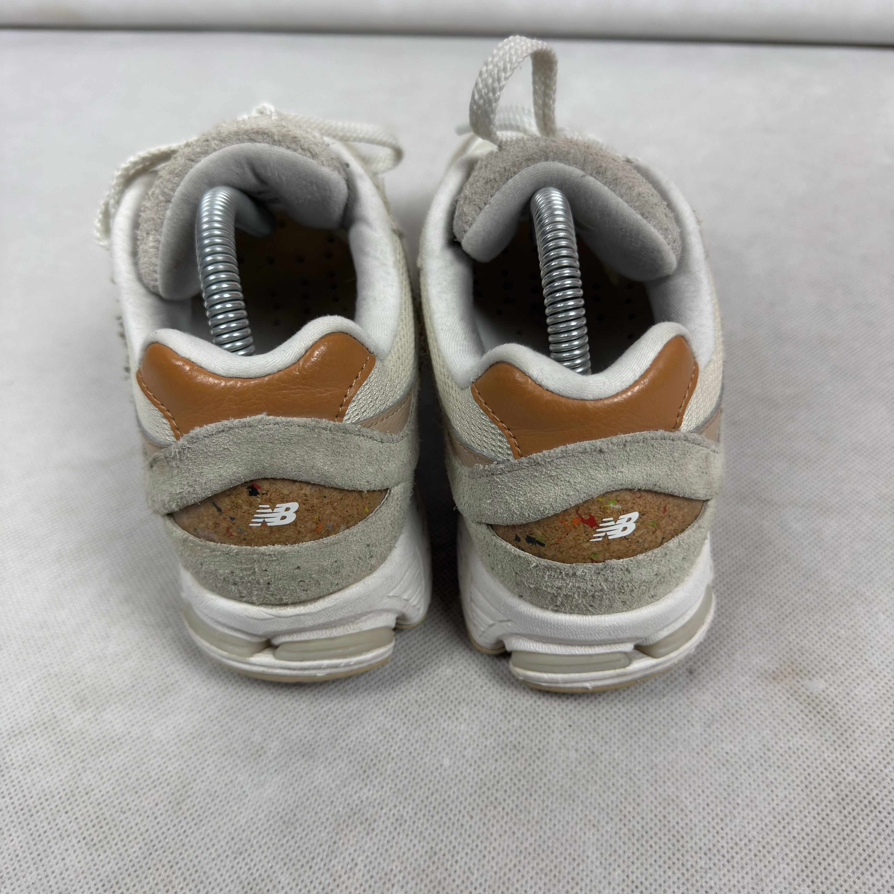 New Balance New Balance 2002R 2002RSC Men's Sandstone Running Shoes 7 Size US 7 / EU 40 - 7 Thumbnail