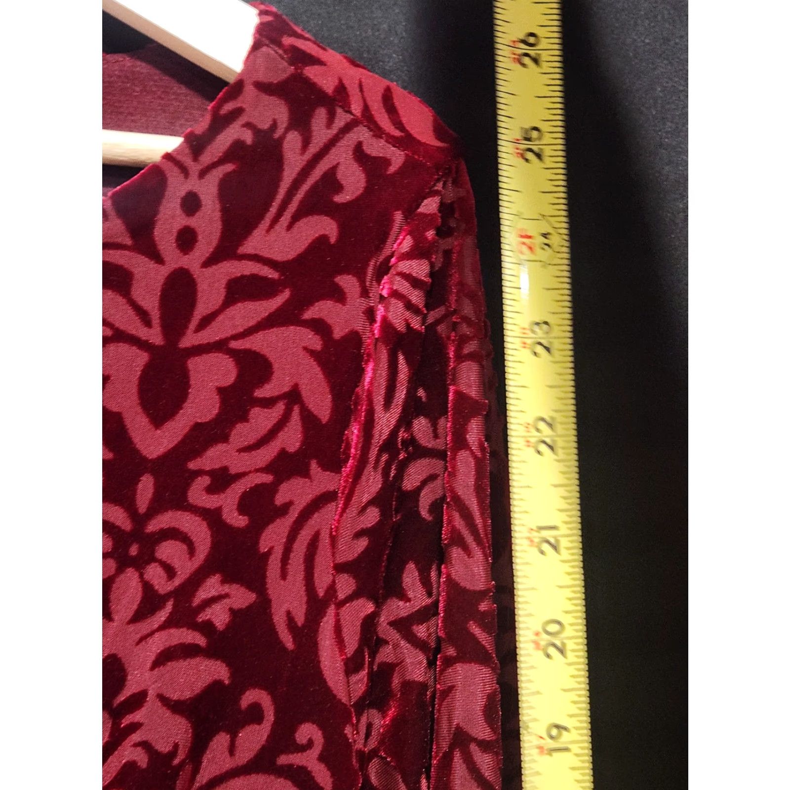 Velvet Beige By Eci Dress Womens Medium Red Velvet Floral Bell Sleeve Shift Party Short Size 32" / US 10 / IT 46 - 6 Thumbnail