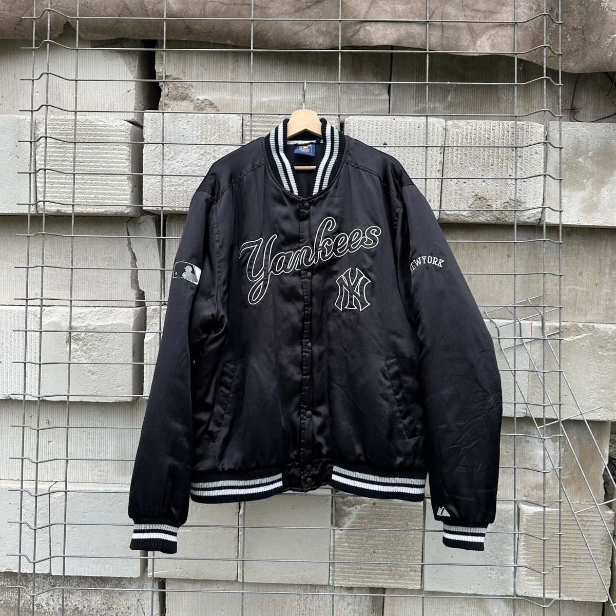 MLB Majestic New York Yankees Varsity Bomber MLB Rare USA XXL Size US XXL / EU 58 / 5 - 2 Thumbnail