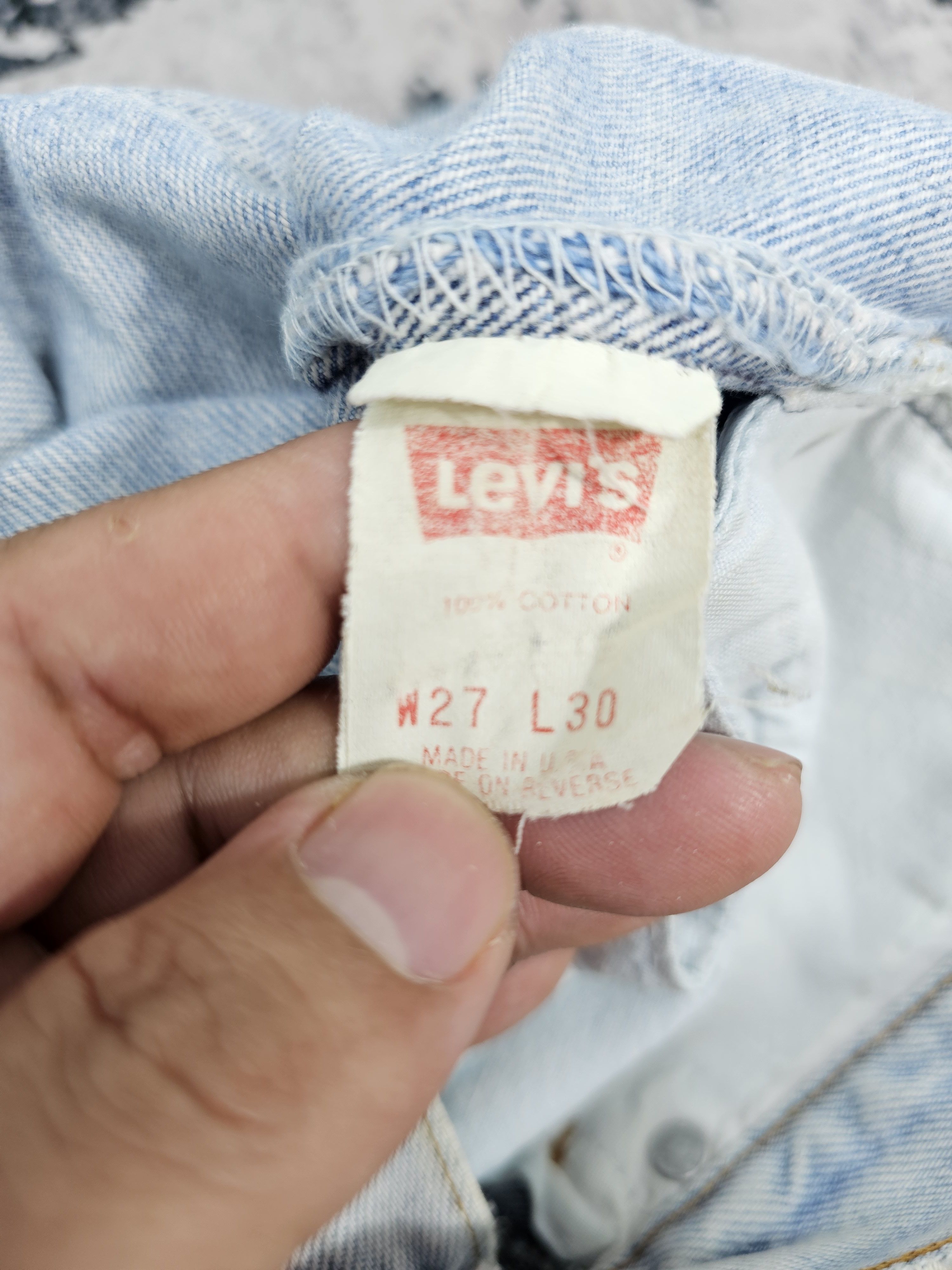 Levi's Vintage Clothing Vtg 90'S LEVIS 501 Light Blue Ripped Jeans Made In USA L0505 Size US 27 - 12 Thumbnail